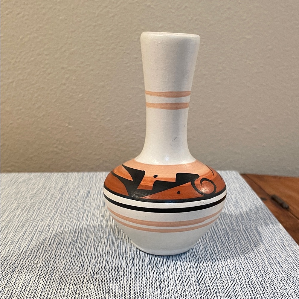 Vintage Navajo Native American Pottery Vase